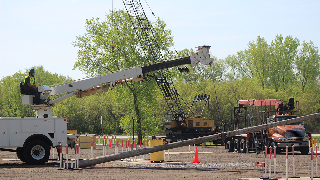 inspection-digger-derrick